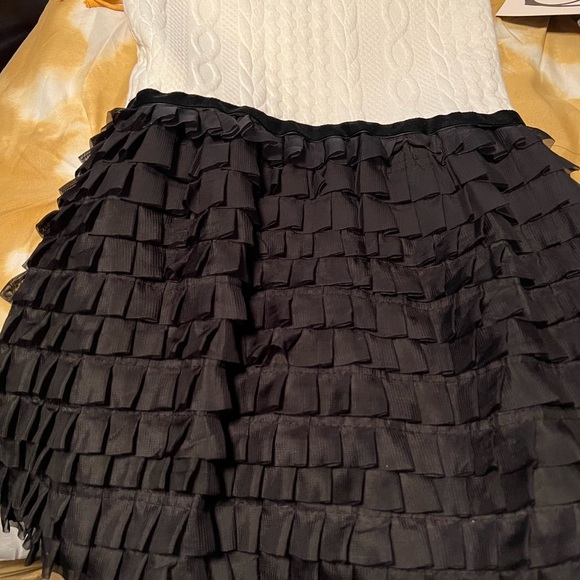 Dress, just in time for Easter. - Picture 3 of 5